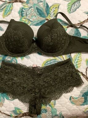 Victoria's Secret Olive Green Lace Push-Up Bra & Lace Cheeky Brief Set
